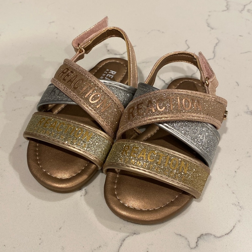 Kenneth Cole Reaction Youth Girls Shoes - Size 6